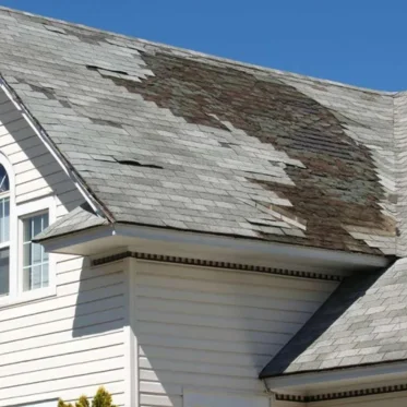 Emergency-Roofing-Services-vbuilders